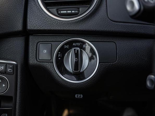 Mercedes-Benz C-Класс III (W204) Рестайлинг с пробегом 2013 года, цена 1 650 000 рублей, 242335 км, седан, Автокод Объявления