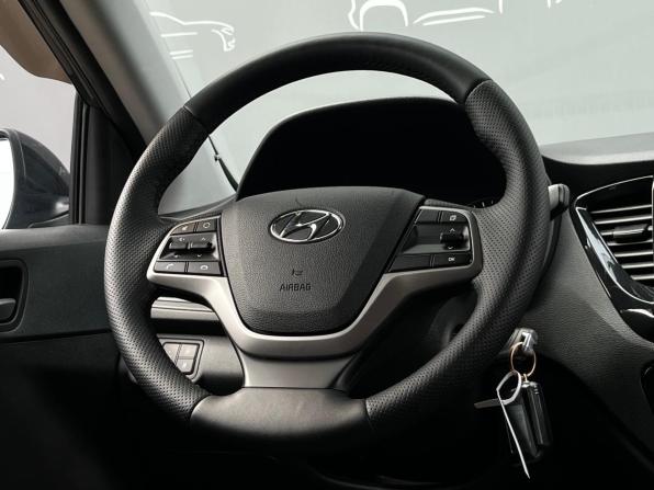 Hyundai Solaris II с пробегом 2017 года, цена 1 167 300 рублей, 137052 км, седан, Автокод Объявления