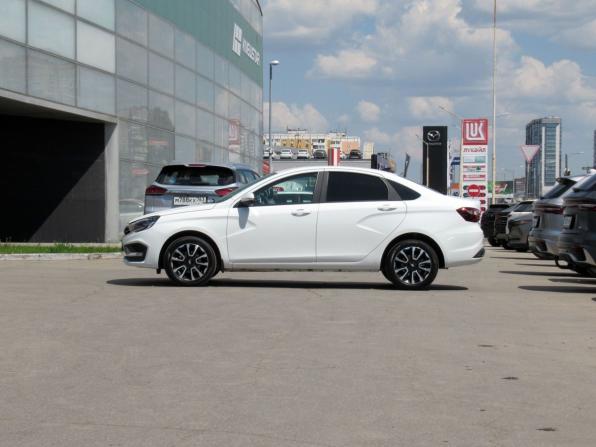 Lada (ВАЗ) Vesta I Рестайлинг (NG) с пробегом 2024 года, цена 1 570 000 рублей, 29785 км, седан, Автокод Объявления