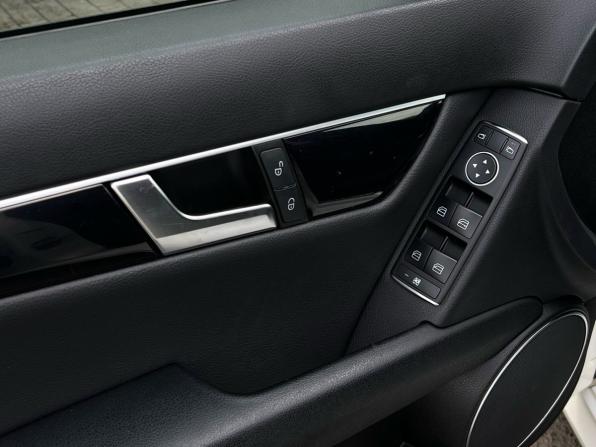 Mercedes-Benz C-Класс III (W204) Рестайлинг с пробегом 2012 года, цена 1 639 999 рублей, 229599 км, седан, Автокод Объявления