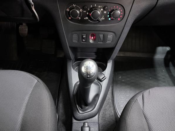 Renault Sandero II Рестайлинг с пробегом 2019 года, цена 970 000 рублей, 91686 км, хэтчбек, Автокод Объявления