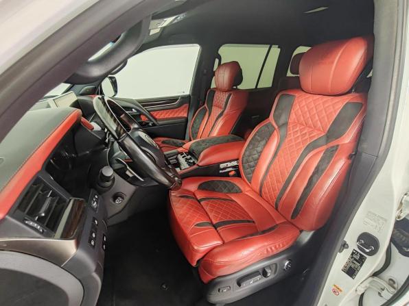 Lexus LX III Рестайлинг 2 с пробегом 2019 года, цена 7 775 000 рублей, 126708 км, внедорожник, Автокод Объявления