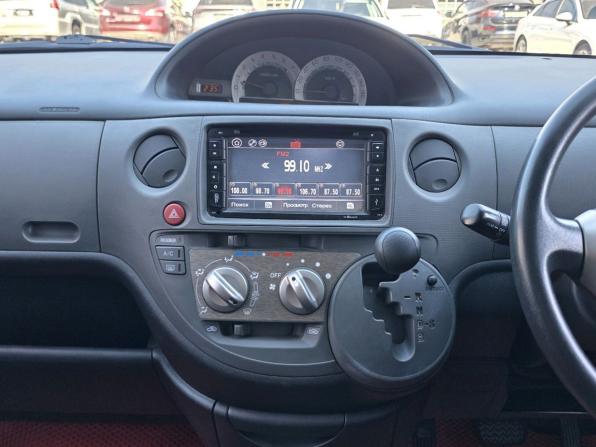 Toyota Sienta I Рестайлинг 2 с пробегом 2013 года, цена 864 000 рублей, 149274 км, компактвэн, Автокод Объявления