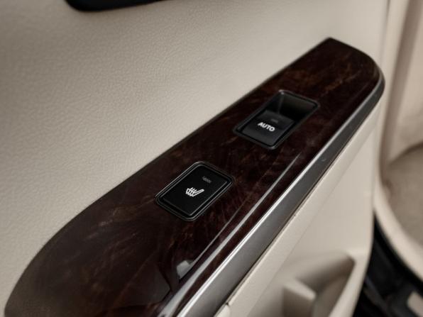 Toyota Camry VII (XV50) Рестайлинг с пробегом 2015 года, цена 2 150 000 рублей, 245120 км, седан, Автокод Объявления