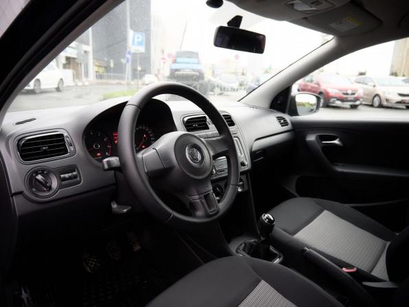 Volkswagen Polo V с пробегом 2013 года, цена 614 000 рублей, 237048 км, седан, Автокод Объявления