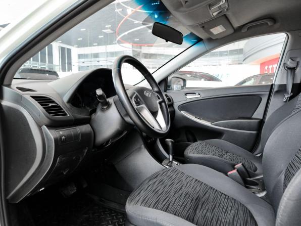Hyundai Solaris I с пробегом 2014 года, цена 820 000 рублей, 129910 км, хэтчбек, Автокод Объявления