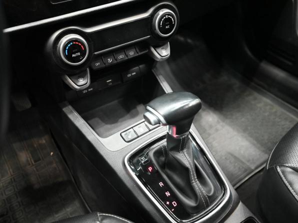 Kia Rio IV Рестайлинг с пробегом 2021 года, цена 1 560 000 рублей, 57744 км, хэтчбек, Автокод Объявления