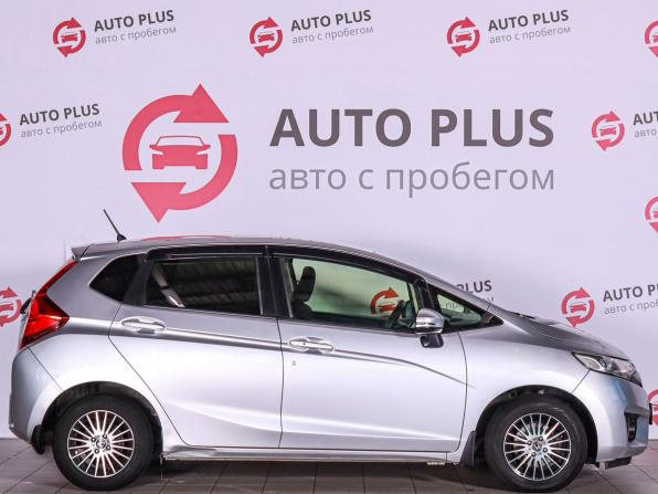 Honda Fit III с пробегом 2016 года, цена 900 000 рублей, 151900 км, хэтчбек, Автокод Объявления