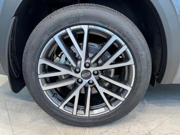 Geely Monjaro I Рестайлинг с пробегом 2026 года, цена 4 400 000 рублей, 7 км, внедорожник, Автокод Объявления