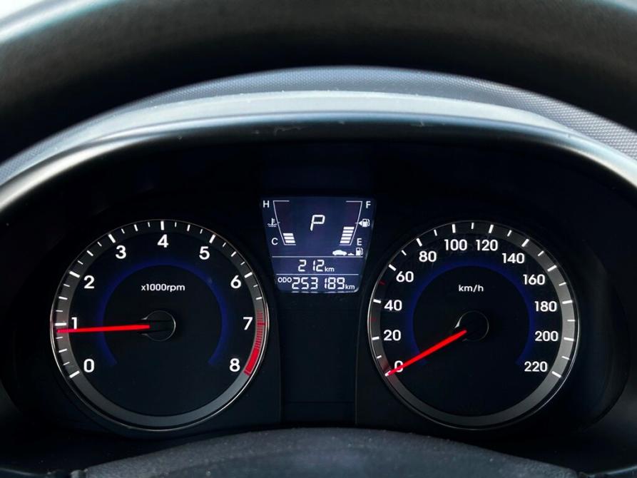 Hyundai Solaris I Санкт-Петербург  - изображение 18