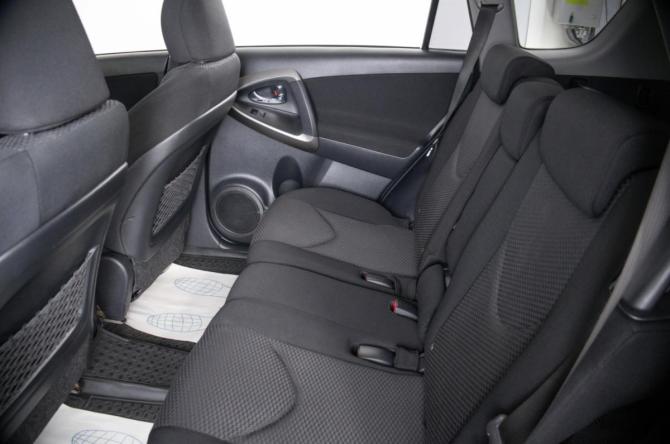 Toyota RAV4 III (XA30) Рестайлинг с пробегом 2011 года, цена 1 619 000 рублей, 179000 км, внедорожник, Автокод Объявления