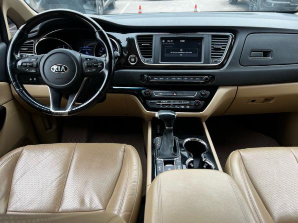 Kia Carnival III с пробегом 2018 года, цена 2 329 500 рублей, 151161 км, минивэн, Автокод Объявления