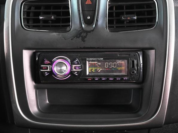 Renault Logan II Рестайлинг с пробегом 2020 года, цена 649 000 рублей, 134065 км, седан, Автокод Объявления