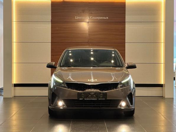 Kia Rio IV Рестайлинг с пробегом 2022 года, цена 1 699 900 рублей, 67765 км, седан, Автокод Объявления