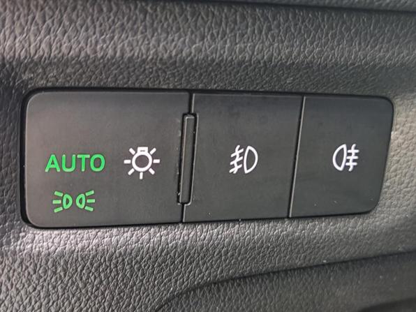 Skoda Octavia IV (A8) с пробегом 2021 года, цена 2 370 000 рублей, 181500 км, лифтбек, Автокод Объявления