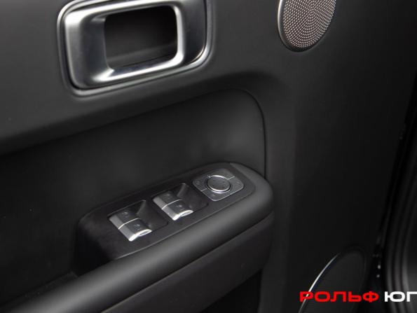 Li Auto (Lixiang) L9 I с пробегом 2023 года, цена 5 883 000 рублей, 39515 км, внедорожник, Автокод Объявления
