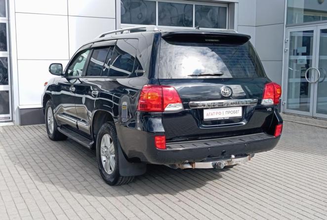 Toyota Land Cruiser 200 Series Рестайлинг 1 с пробегом 2015 года, цена 3 505 000 рублей, 370572 км, внедорожник, Автокод Объявления