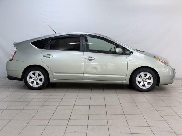 Toyota Prius II Рестайлинг (XW20) с пробегом 2008 года, цена 630 000 рублей, 230357 км, лифтбек, Автокод Объявления