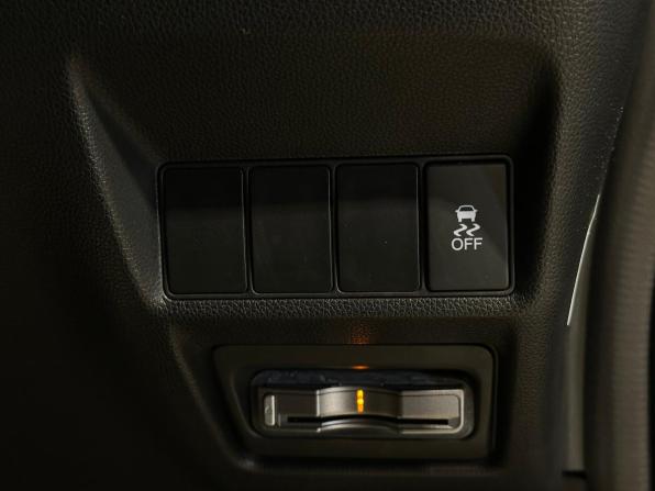 Honda Stepwgn V с пробегом 2015 года, цена 1 880 000 рублей, 100063 км, минивэн, Автокод Объявления