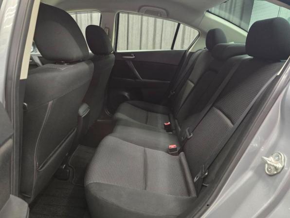 Mazda Axela II с пробегом 2012 года, цена 893 000 рублей, 159300 км, седан, Автокод Объявления