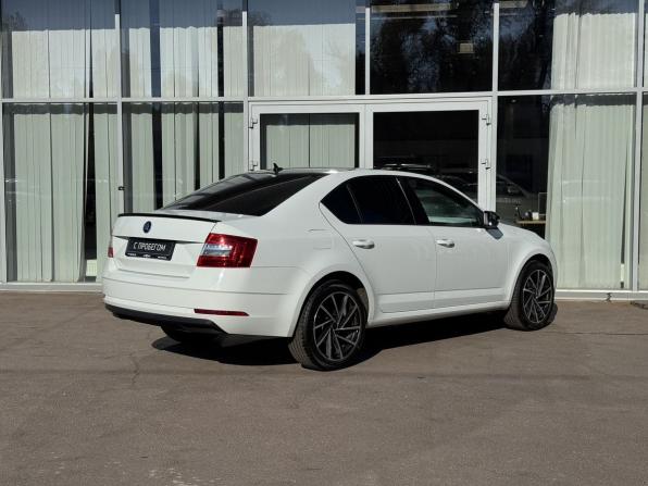 Skoda Octavia III (A7) Рестайлинг с пробегом 2019 года, цена 1 650 000 рублей, 185344 км, лифтбек, Автокод Объявления