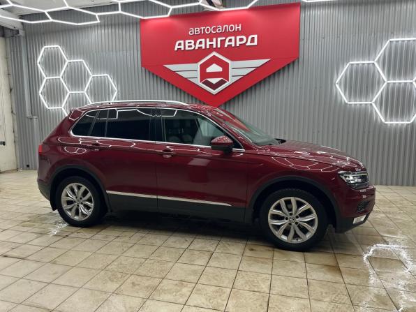 Volkswagen Tiguan II с пробегом 2017 года, цена 2 253 000 рублей, 196666 км, внедорожник, Автокод Объявления