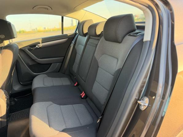 Volkswagen Passat B7 с пробегом 2012 года, цена 1 050 000 рублей, 205000 км, седан, Автокод Объявления