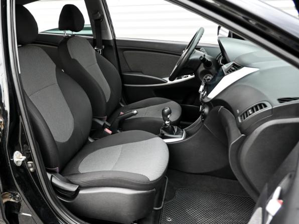 Hyundai Solaris I с пробегом 2012 года, цена 849 000 рублей, 137813 км, седан, Автокод Объявления