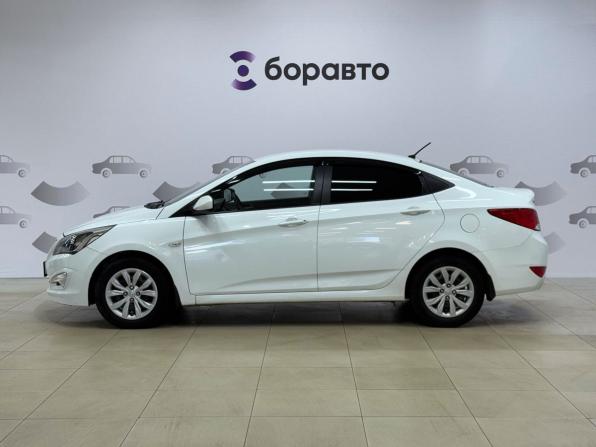 Hyundai Solaris I Рестайлинг с пробегом 2015 года, цена 900 000 рублей, 208239 км, седан, Автокод Объявления