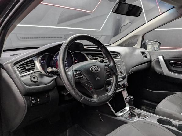 Kia Ceed II Рестайлинг с пробегом 2017 года, цена 1 245 000 рублей, 129641 км, универсал, Автокод Объявления
