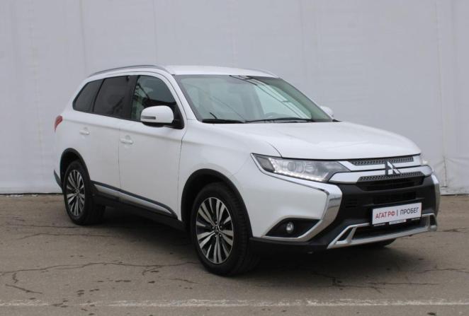 Mitsubishi Outlander III Рестайлинг 3 с пробегом 2019 года, цена 1 830 000 рублей, 304554 км, внедорожник, Автокод Объявления