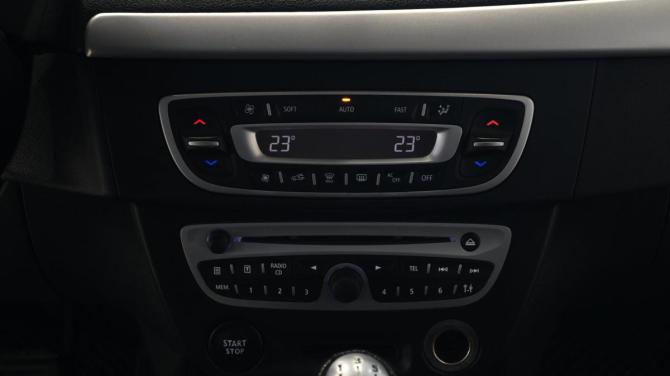 Renault Fluence I с пробегом 2013 года, цена 695 000 рублей, 220246 км, седан, Автокод Объявления