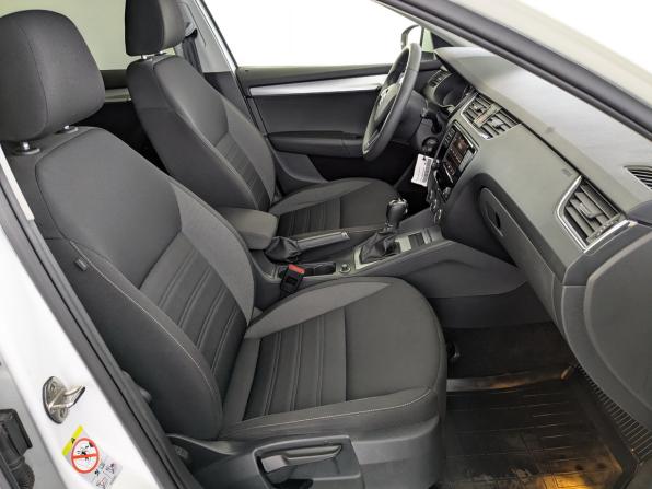 Skoda Octavia III (A7) Рестайлинг с пробегом 2019 года, цена 1 725 000 рублей, 107653 км, лифтбек, Автокод Объявления