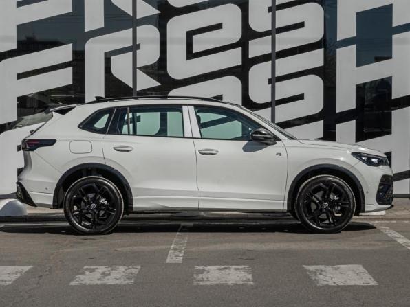 Volkswagen Tiguan III (China Market) с пробегом 2026 года, цена 4 770 000 рублей, 55 км, внедорожник, Автокод Объявления