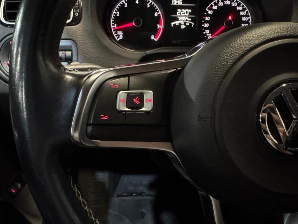Volkswagen Polo V Рестайлинг с пробегом 2019 года, цена 1 219 000 рублей, 72840 км, седан, Автокод Объявления