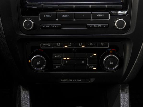 Volkswagen Jetta VI с пробегом 2012 года, цена 1 200 000 рублей, 77749 км, седан, Автокод Объявления