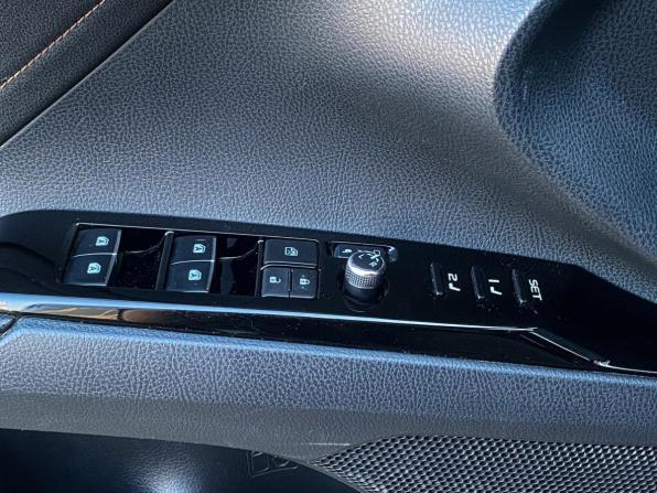 Toyota Camry VIII (XV70) с пробегом 2019 года, цена 3 300 000 рублей, 88247 км, седан, Автокод Объявления