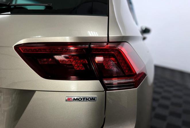 Volkswagen Tiguan II с пробегом 2018 года, цена 2 250 000 рублей, 198754 км, внедорожник, Автокод Объявления