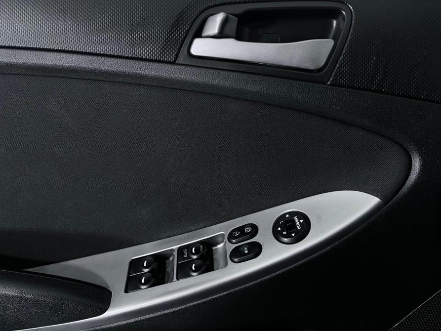 Hyundai Solaris I Рестайлинг Ростов-на-Дону  - изображение 13