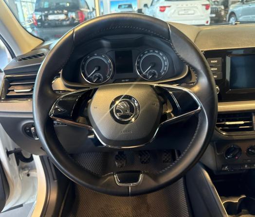 Skoda Rapid II с пробегом 2021 года, цена 1 645 000 рублей, 56167 км, лифтбек, Автокод Объявления
