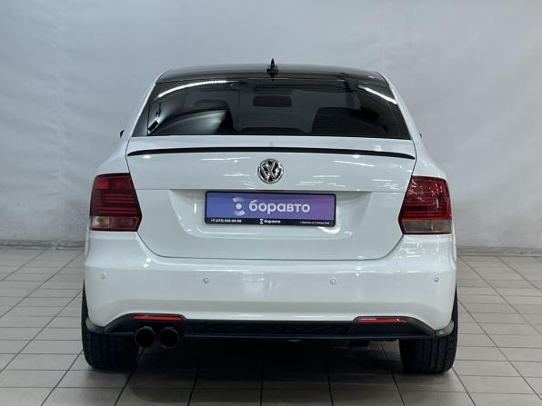 Volkswagen Polo V Рестайлинг с пробегом 2018 года, цена 980 000 рублей, 164854 км, седан, Автокод Объявления