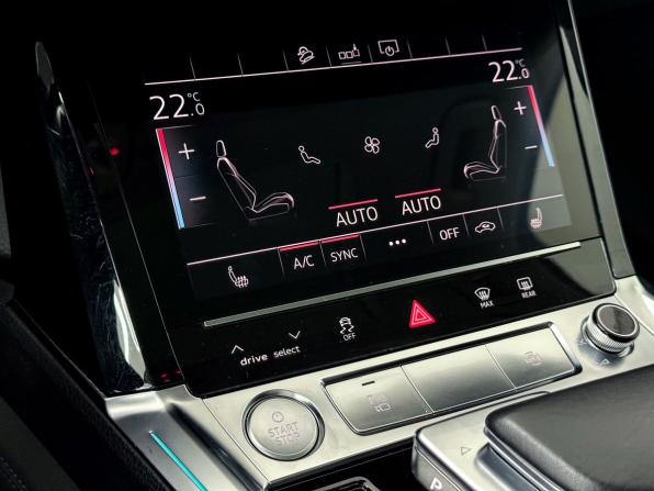 Audi e-tron I с пробегом 2019 года, цена 5 099 990 рублей, 38195 км, внедорожник, Автокод Объявления