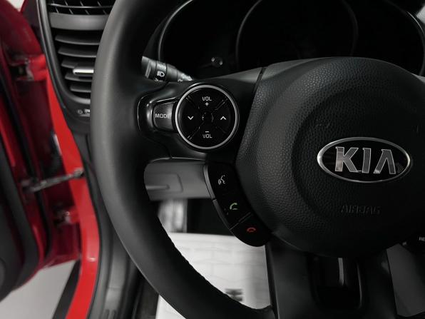 Kia Soul II Рестайлинг с пробегом 2017 года, цена 1 540 000 рублей, 136673 км, хэтчбек, Автокод Объявления