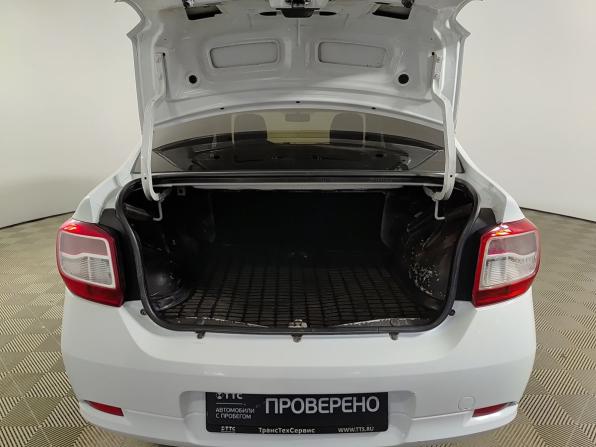Renault Logan II с пробегом 2017 года, цена 330 000 рублей, 575257 км, седан, Автокод Объявления