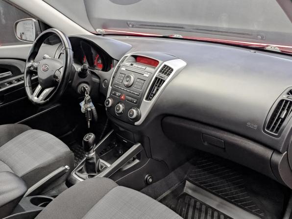 Kia Ceed I Рестайлинг с пробегом 2011 года, цена 1 000 000 рублей, 49664 км, универсал, Автокод Объявления