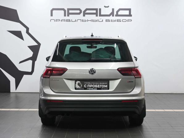 Volkswagen Tiguan II с пробегом 2018 года, цена 2 387 900 рублей, 176828 км, внедорожник, Автокод Объявления