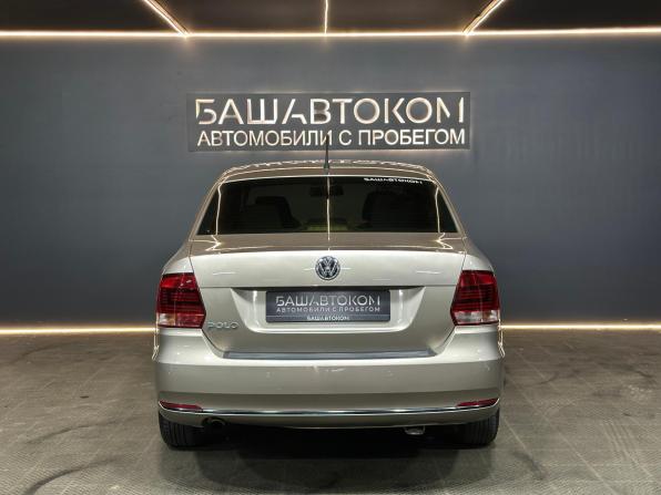 Volkswagen Polo V Рестайлинг с пробегом 2015 года, цена 799 000 рублей, 221246 км, седан, Автокод Объявления