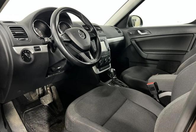 Skoda Yeti I Рестайлинг с пробегом 2014 года, цена 1 220 000 рублей, 147739 км, внедорожник, Автокод Объявления