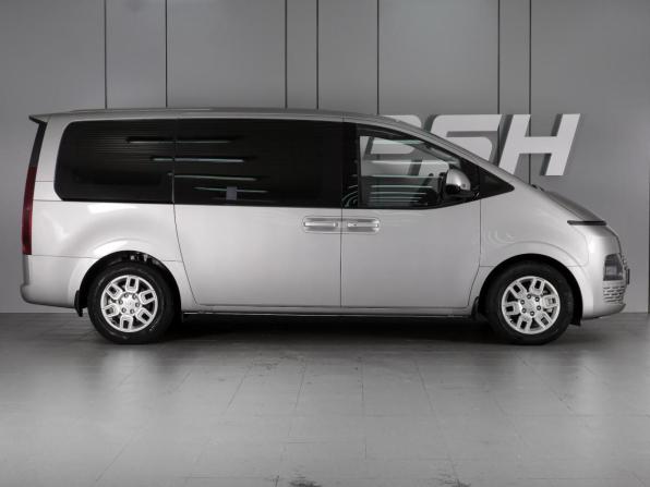Hyundai Staria I с пробегом 2022 года, цена 5 270 000 рублей, 25365 км, минивэн, Автокод Объявления