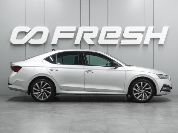 Skoda Octavia IV (A8) с пробегом 2020 года, цена 2 310 000 рублей, 178215 км, лифтбек, Автокод Объявления